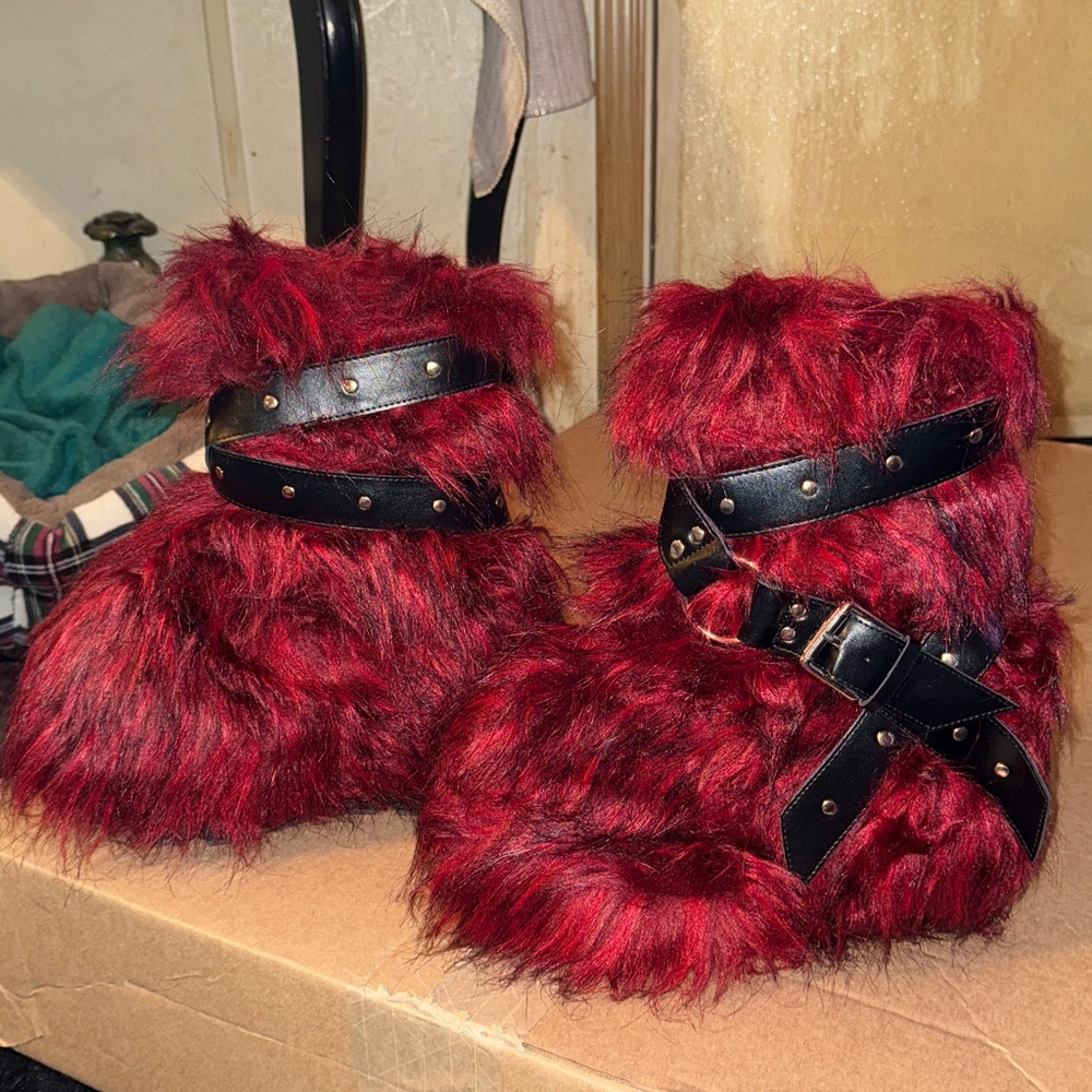 Club Exx Dolls Kill Burning Man Faux Fur Platform Boots (NWT)